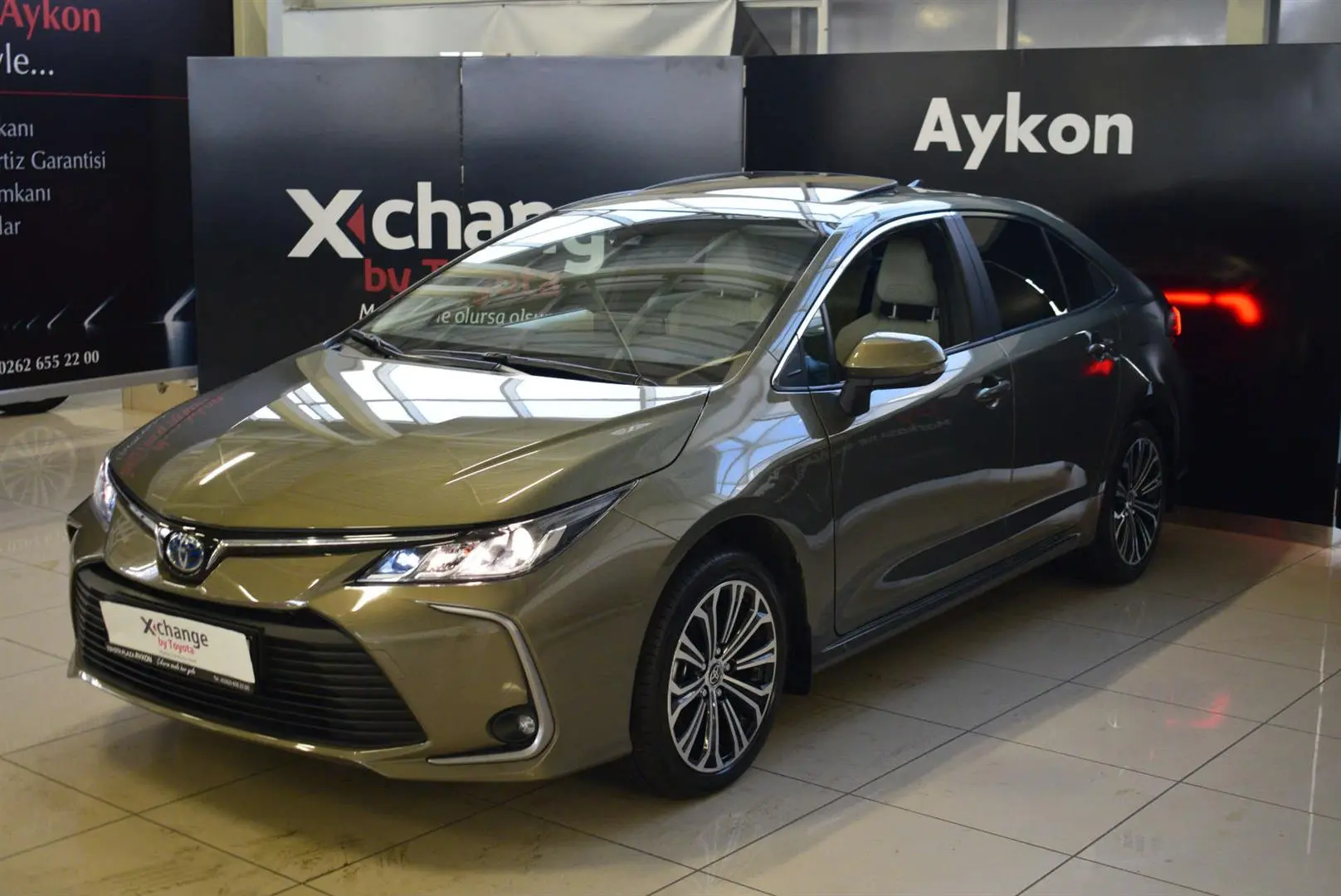 Toyota Corolla Corolla 1.8 Hybrid Flame X-Pack e-CVT 1