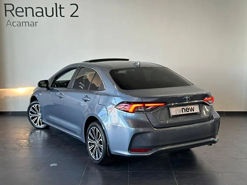 Toyota Corolla Corolla 1.8 Hybrid Flame e-CVT 4