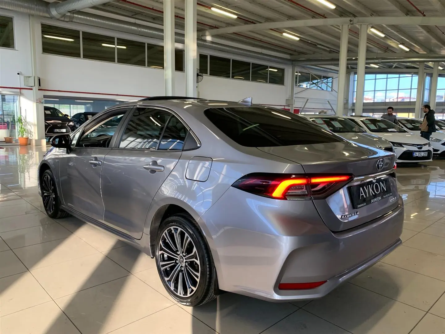 Toyota Corolla Corolla 1.8 Hybrid Flame X-Pack e-CVT 7