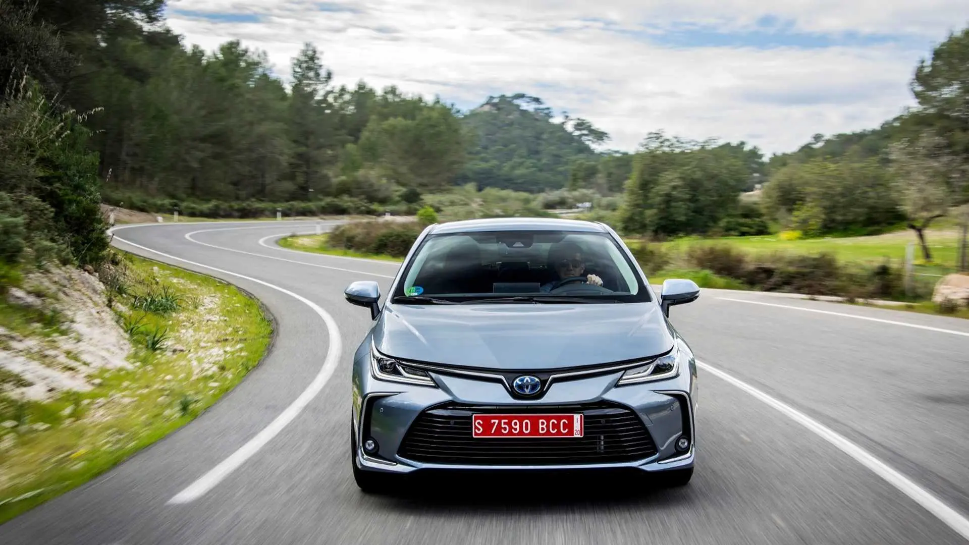 Toyota Corolla Corolla 1.8 Hybrid Passion e-CVT 3