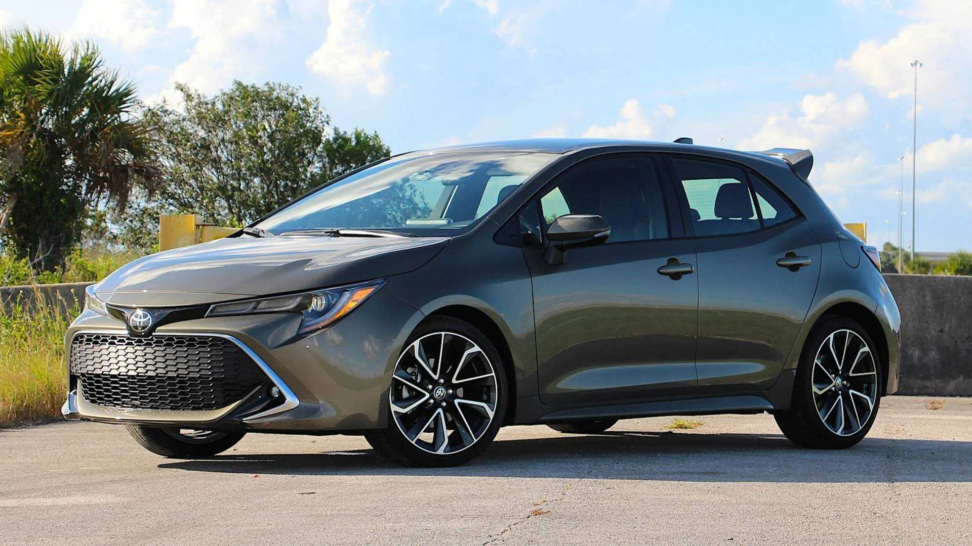 Toyota Corolla Corolla Hatchback 1.8 Hybrid Flame E-CVT 5