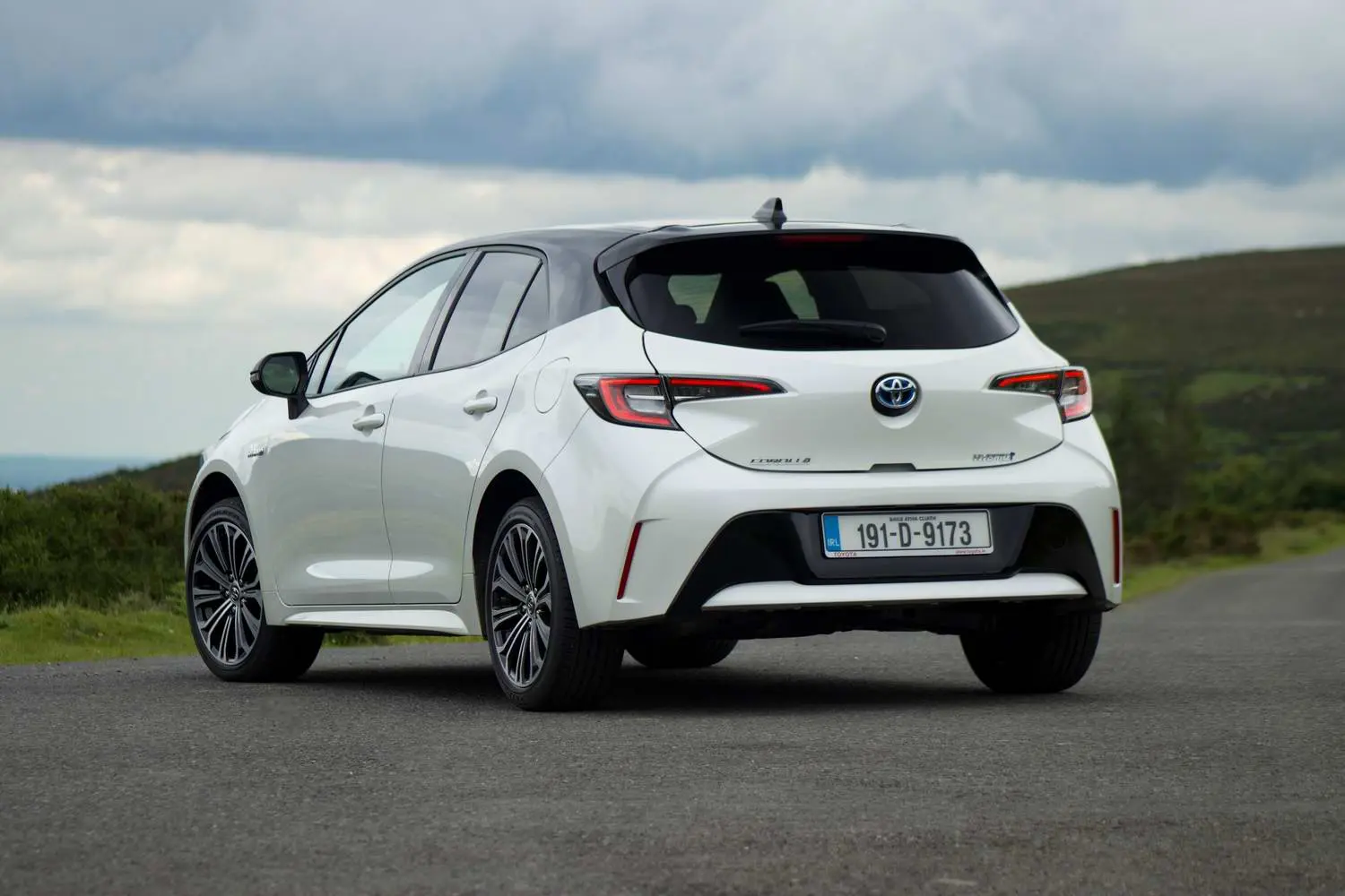 Toyota Corolla Corolla Hatchback 1.8 Hybrid Flame E-CVT 6