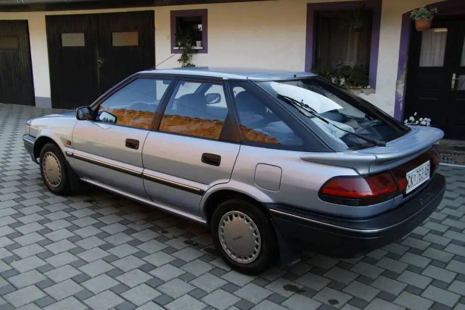 Toyota Corolla Corolla Liftback 1.3 L 1