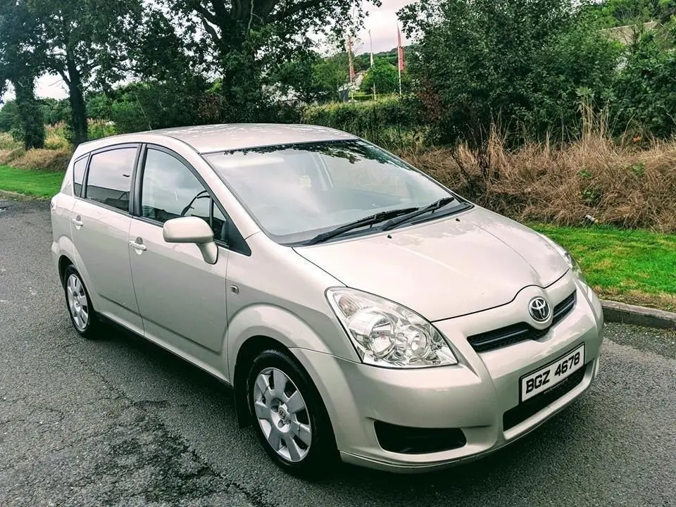 Toyota Corolla Corolla Verso 2.0 D-4D Premium 2