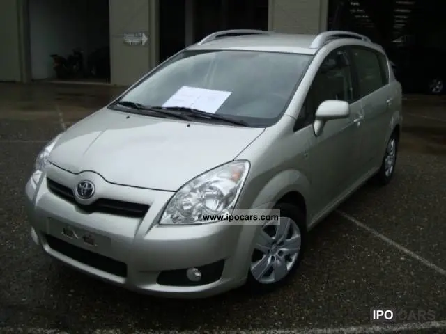 Toyota Corolla Corolla Verso 2.2 D-4D Luna 4