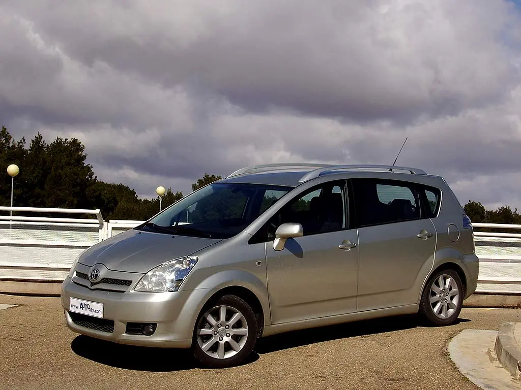 Toyota Corolla Corolla Verso 2.2 D-CAT Sol 2