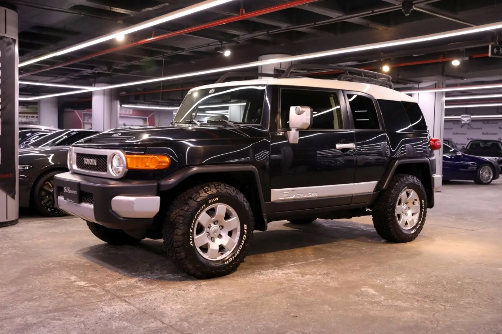 Toyota FJ Cruiser FJ Cruiser 4.0 L V6 4WD 1