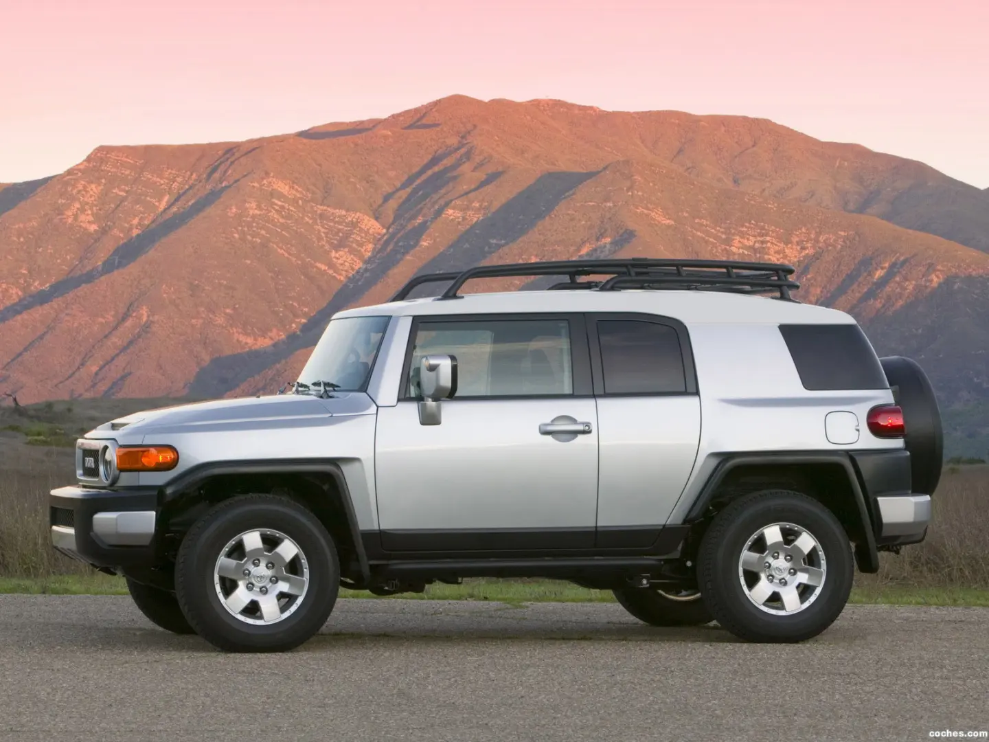 Toyota FJ Cruiser FJ Cruiser 4.0 L V6 4WD 6