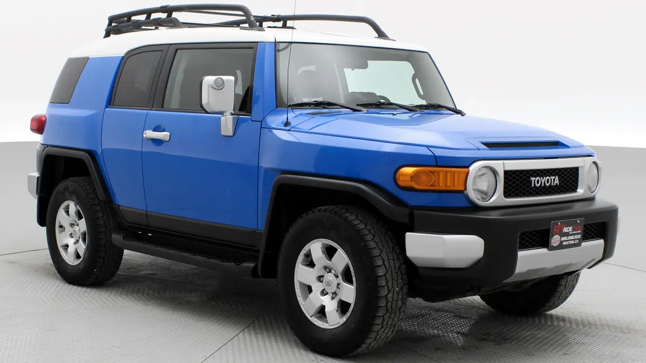 Toyota FJ Cruiser FJ Cruiser 4.0 L V6 4WD 6