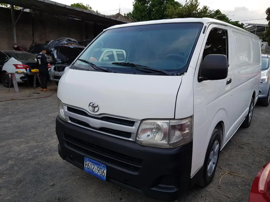 Toyota Hi-Ace Hi-Ace 117 L 6