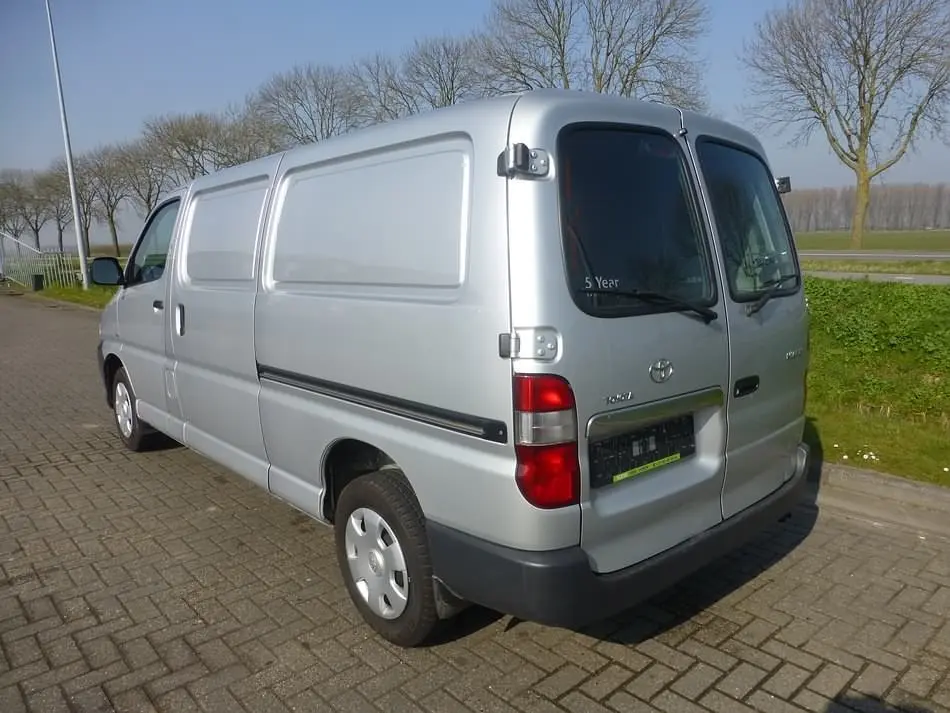 Toyota Hi-Ace Hi-Ace 117 L 7