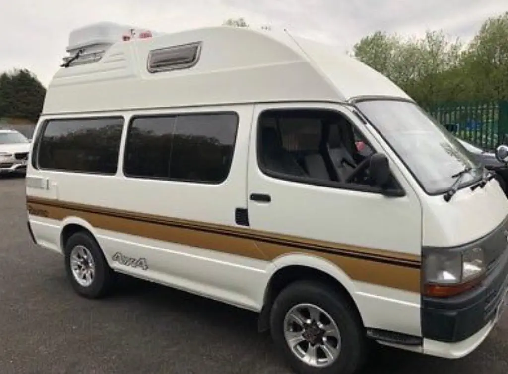 Toyota Hi-Ace Hi-Ace 2.4 D 0