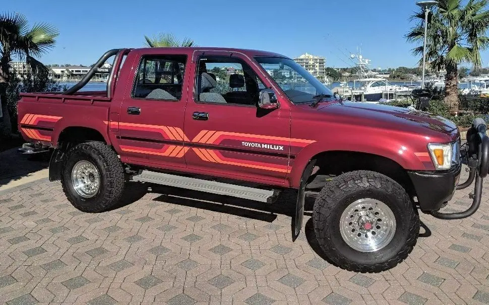 Toyota  Hi-Lux 2.4 4x4 2