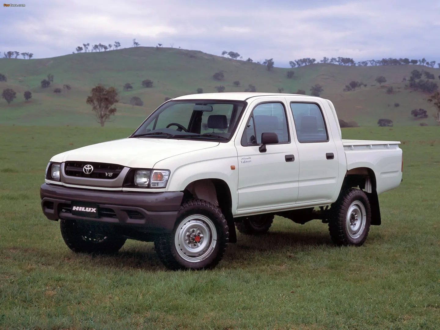 Toyota  Hi-Lux 2.4 D 0