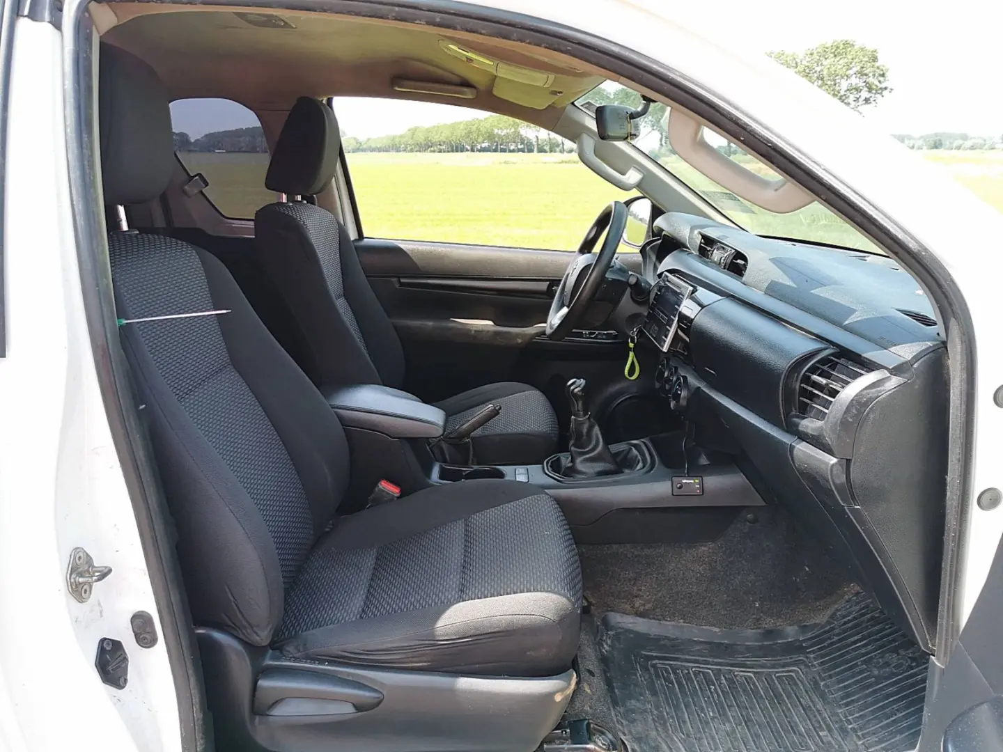 Toyota  Hi-Lux 2.4 D 4