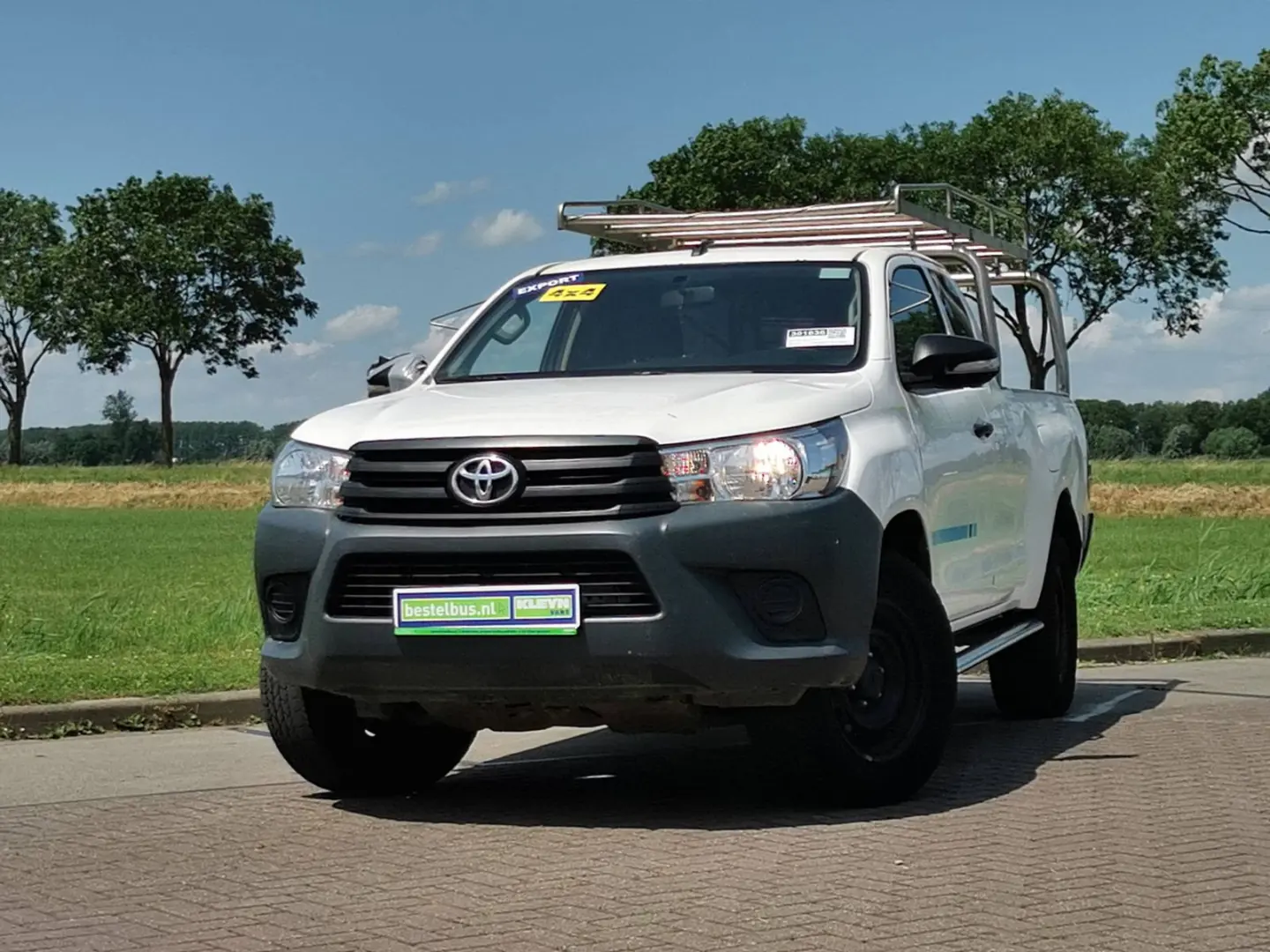 Toyota  Hi-Lux 2.4 D 5