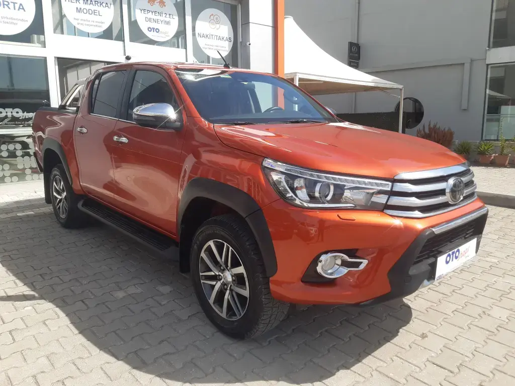 Toyota  Hi-Lux 2.4 D-4D 4x2 Adventure 4