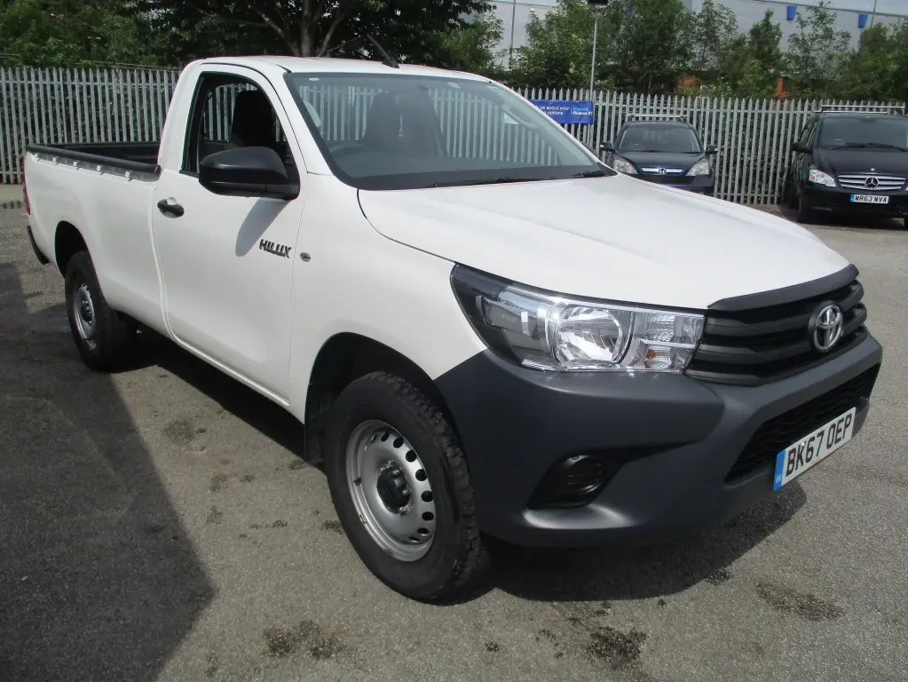 Toyota  Hi-Lux 2.4 D-4D 4x4 Active 1