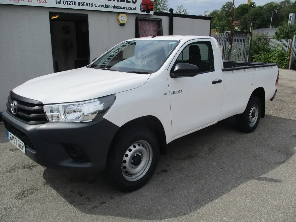 Toyota  Hi-Lux 2.4 D-4D 4x4 Active 2