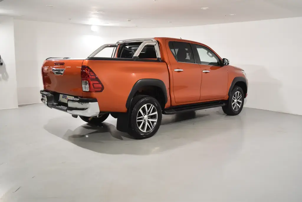 Toyota  Hi-Lux 2.4 D-4D 4x4 Adventure 5