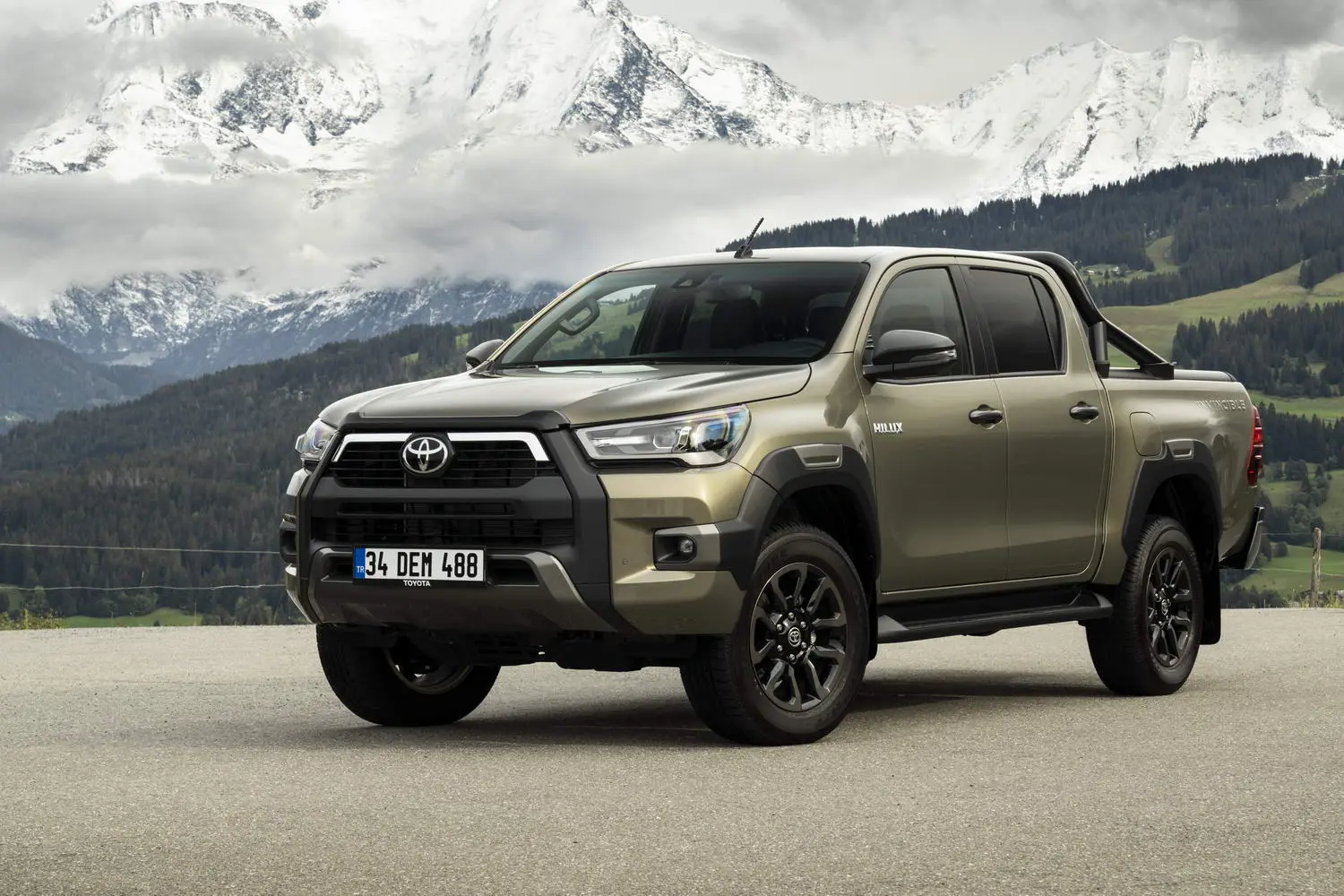 Toyota  Hi-Lux 2.4 D-4D 4x4 Invincible 5