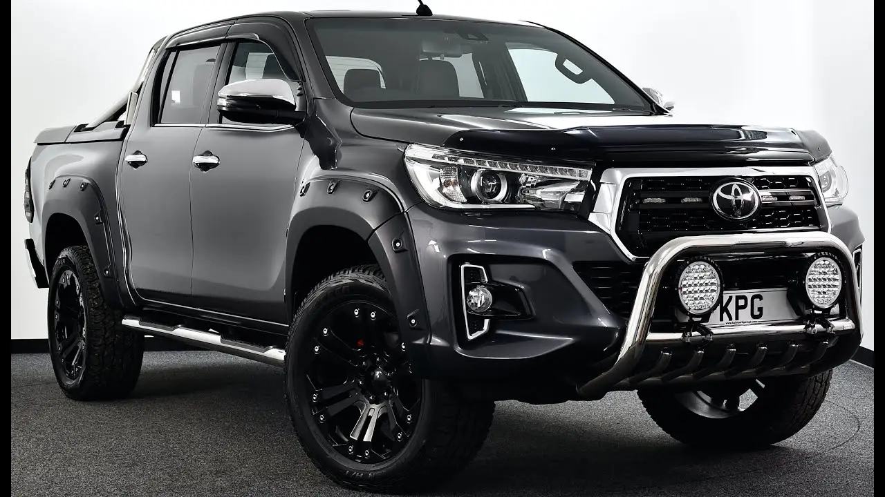 Toyota  Hi-Lux 2.4 D-4D 4x4 Invincible 2