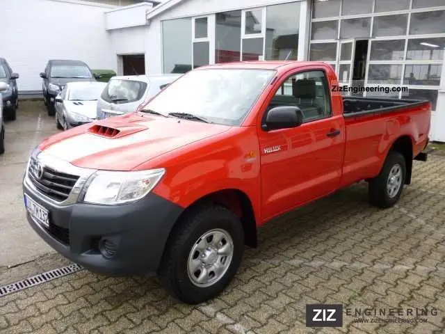 Toyota  Hi-Lux 2.5 D-4D 4x2 Adventure 2