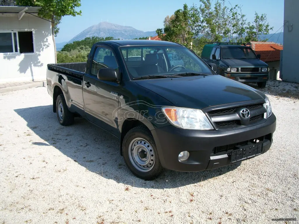 Toyota  Hi-Lux 2.5 D-4D 4x2 Basic 4