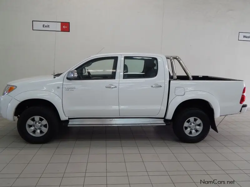 Toyota  Hi-Lux 2.5 D-4D 4x2 Basic 2