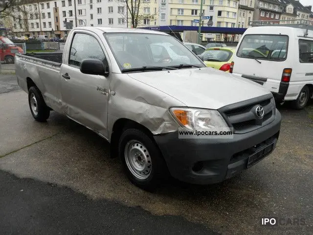 Toyota  Hi-Lux 2.5 D-4D 4x2 Basic 3