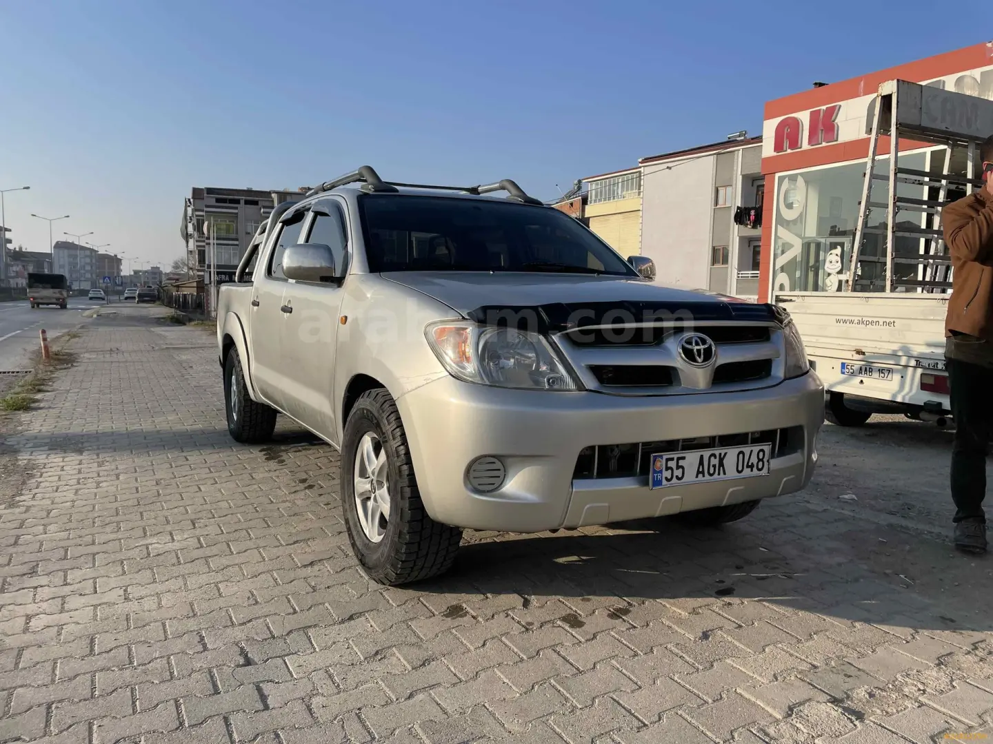Toyota  Hi-Lux 2.5 D-4D 4x2 Comfort 5