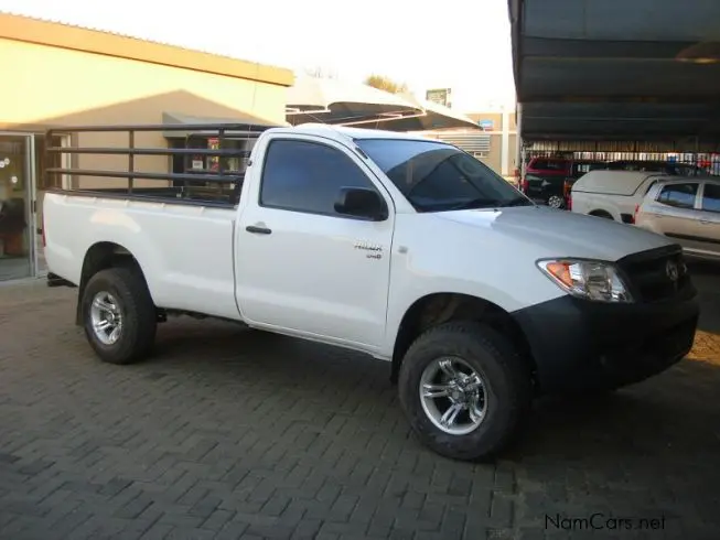 Toyota  Hi-Lux 2.5 D-4D 4x4 Adventure 2