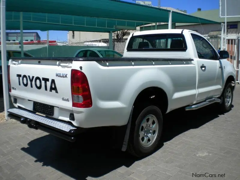Toyota  Hi-Lux 2.5 D-4D 4x4 Adventure 3