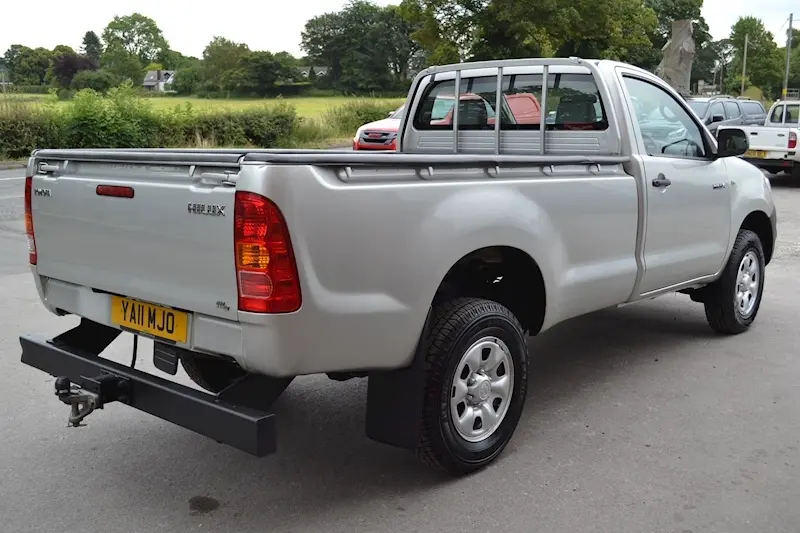 Toyota  Hi-Lux 2.5 D-4D 4x4 Freedom 0