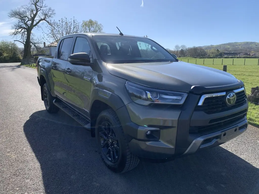 Toyota  Hi-Lux 2.8 D-4D 4x4 Hi-Cruiser 1