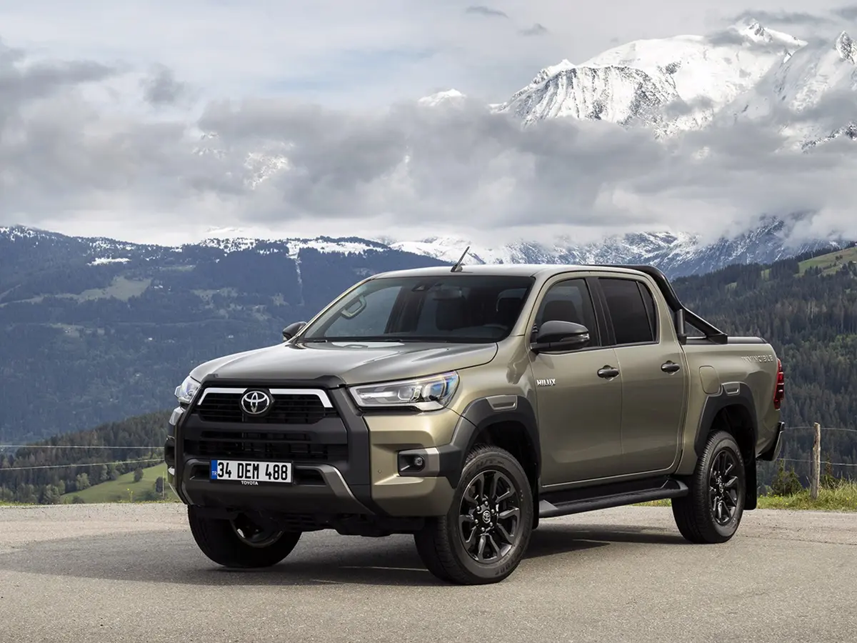 Toyota  Hi-Lux 2.5 D-4D 4x2 Basic 2