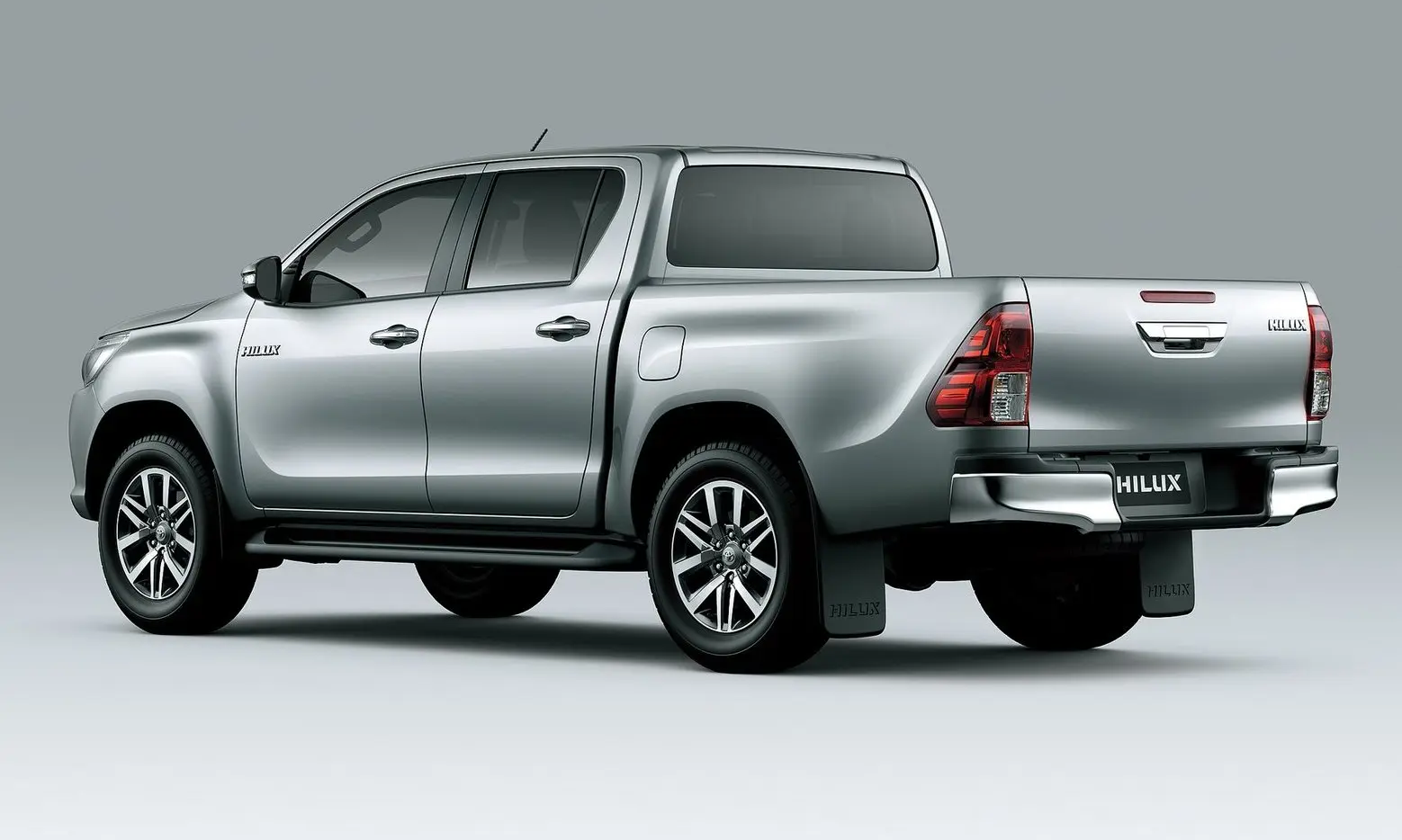 Toyota  Hi-Lux 2.4 D-4D 4x4 Active 3
