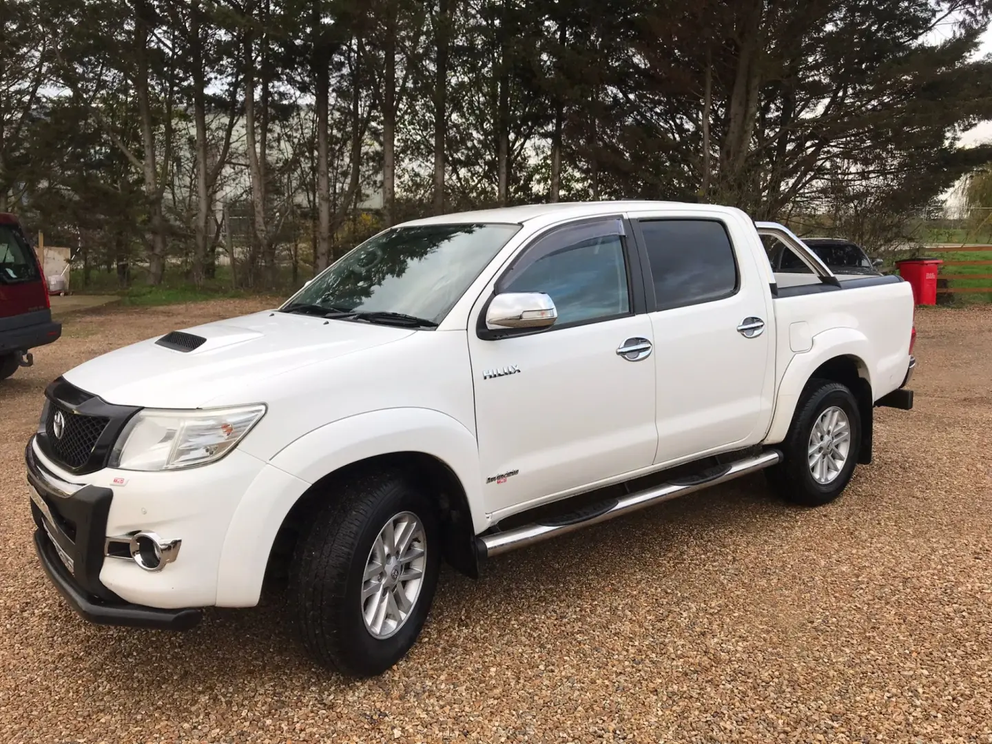 Toyota  Hi-Lux 3.0 D-4D 4x4 Elegant 2