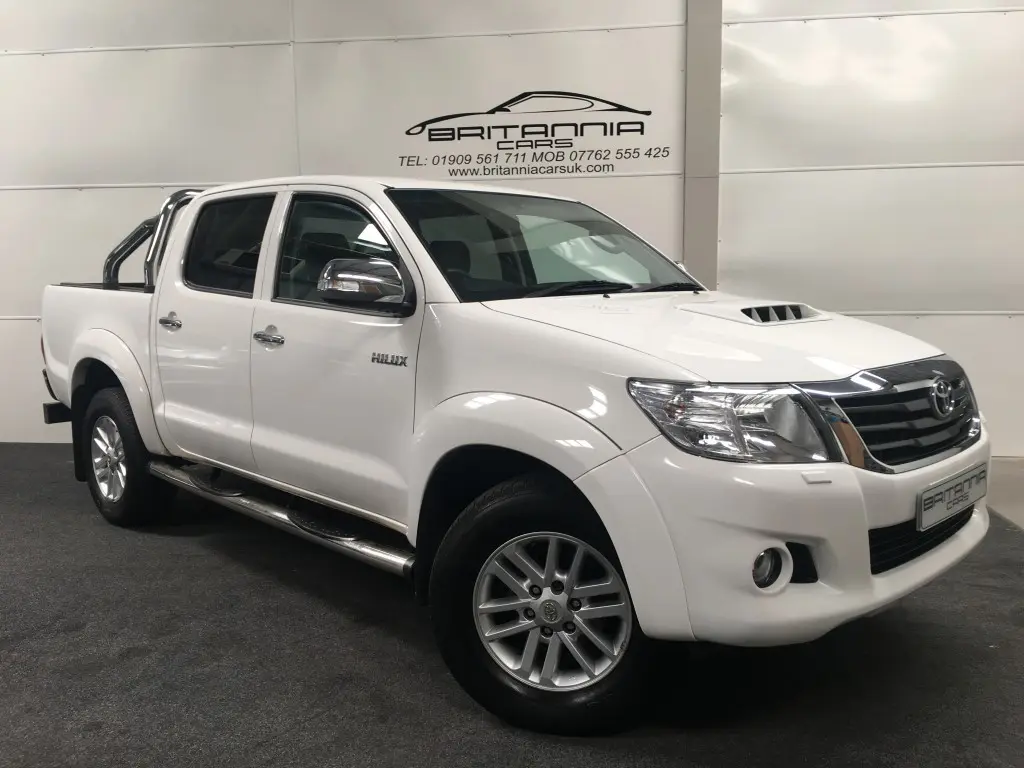 Toyota  Hi-Lux 3.0 D-4D 4x4 Elegant 5