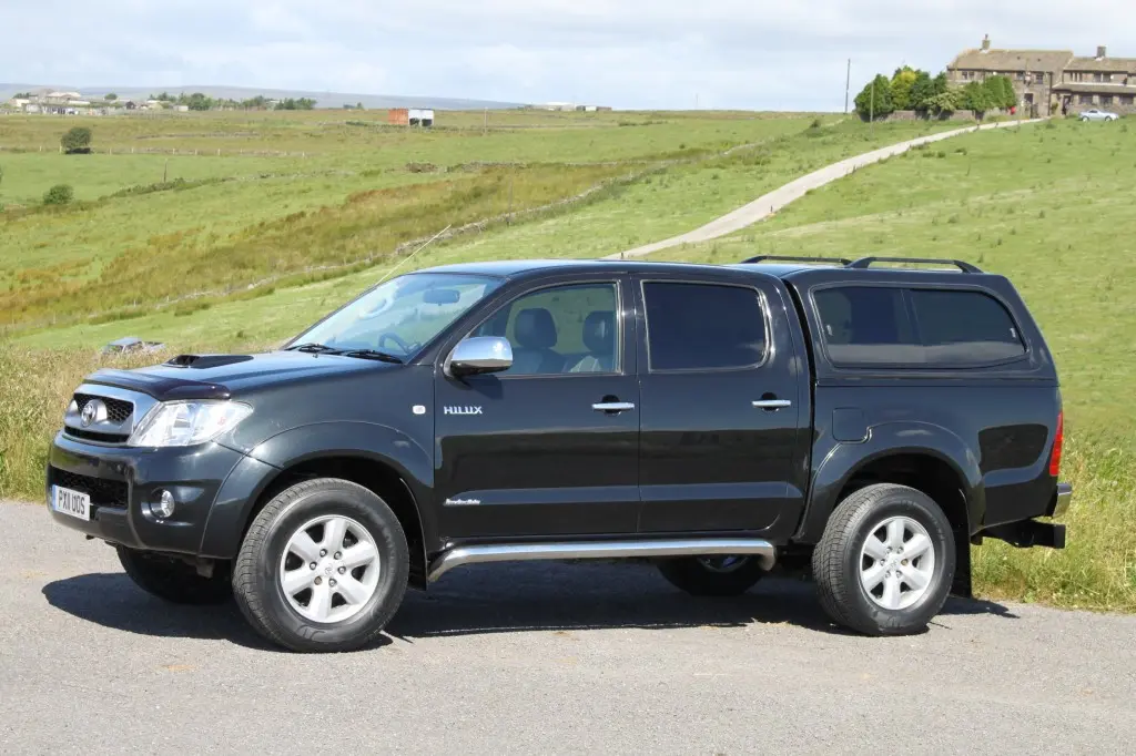 Toyota  Hi-Lux 3.0 D-4D 4x4 Elegant 6
