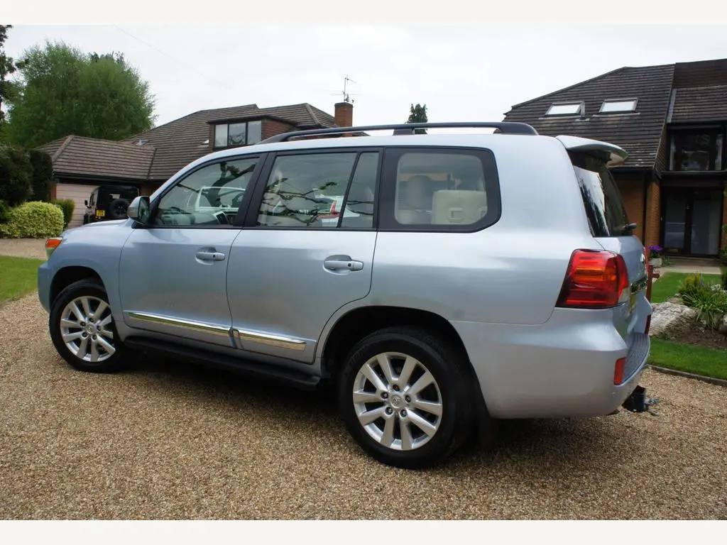 Toyota Land Cruiser Land Cruiser 4.5 D-4D V8 Standart 3