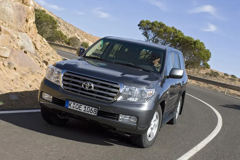 Toyota Land Cruiser Land Cruiser 4.5 D-4D V8 Standart 3