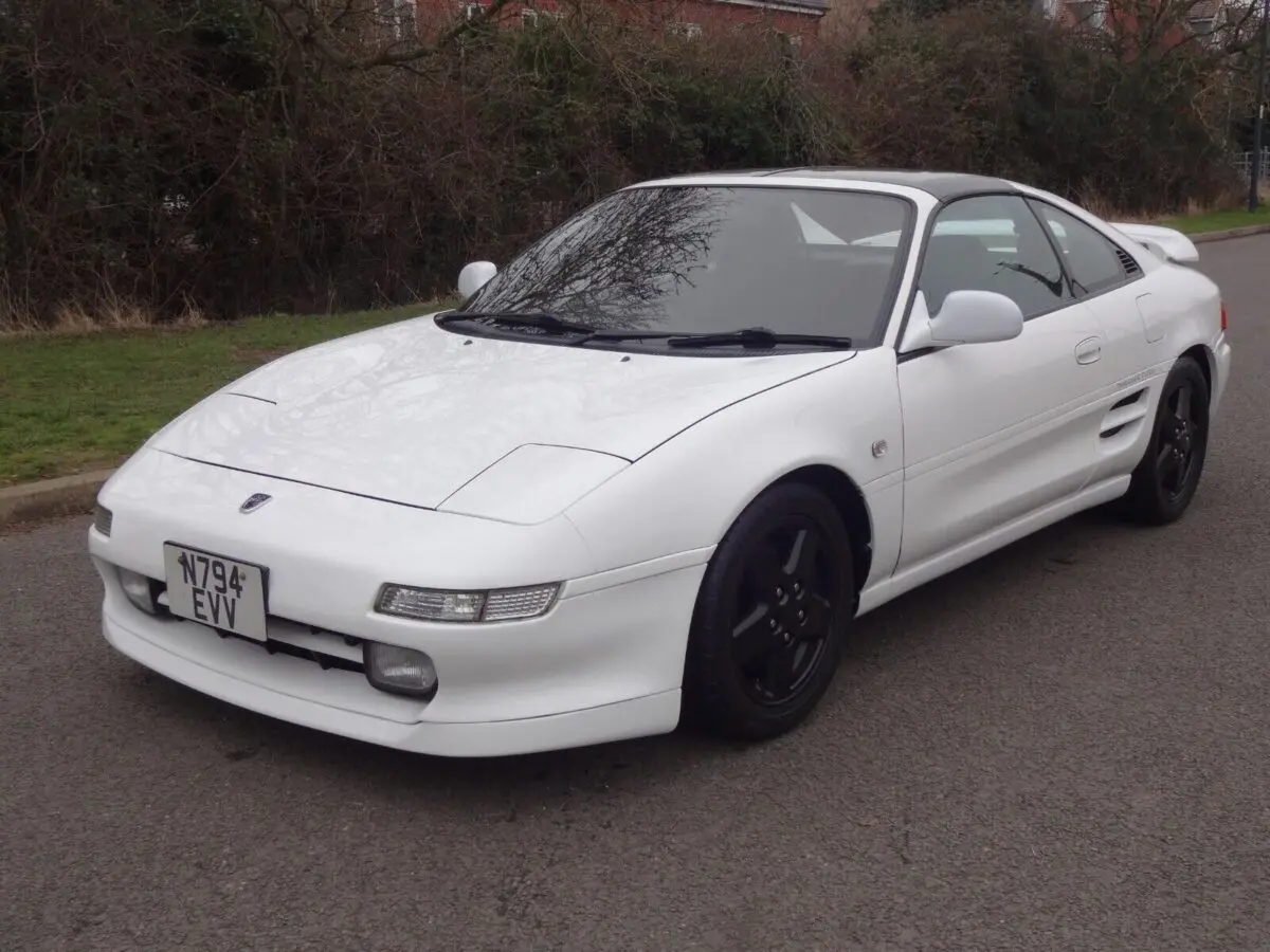 Toyota  MR 2 2.0 T-Bar 1