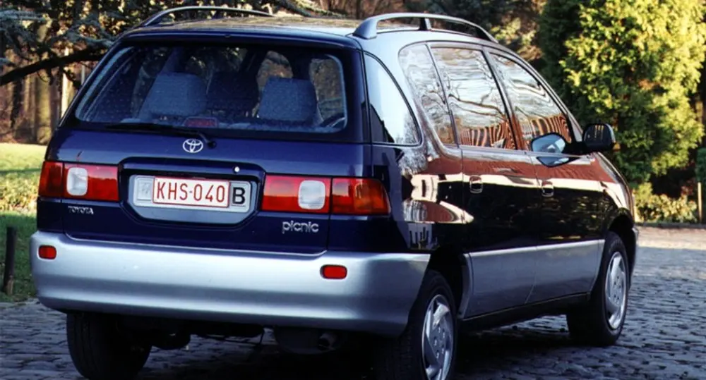 Toyota Picnic Picnic 2.0 2