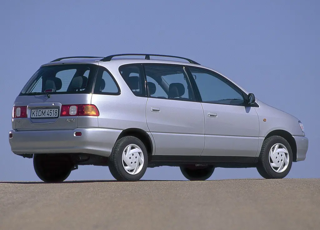 Toyota Picnic Picnic 2.0 5