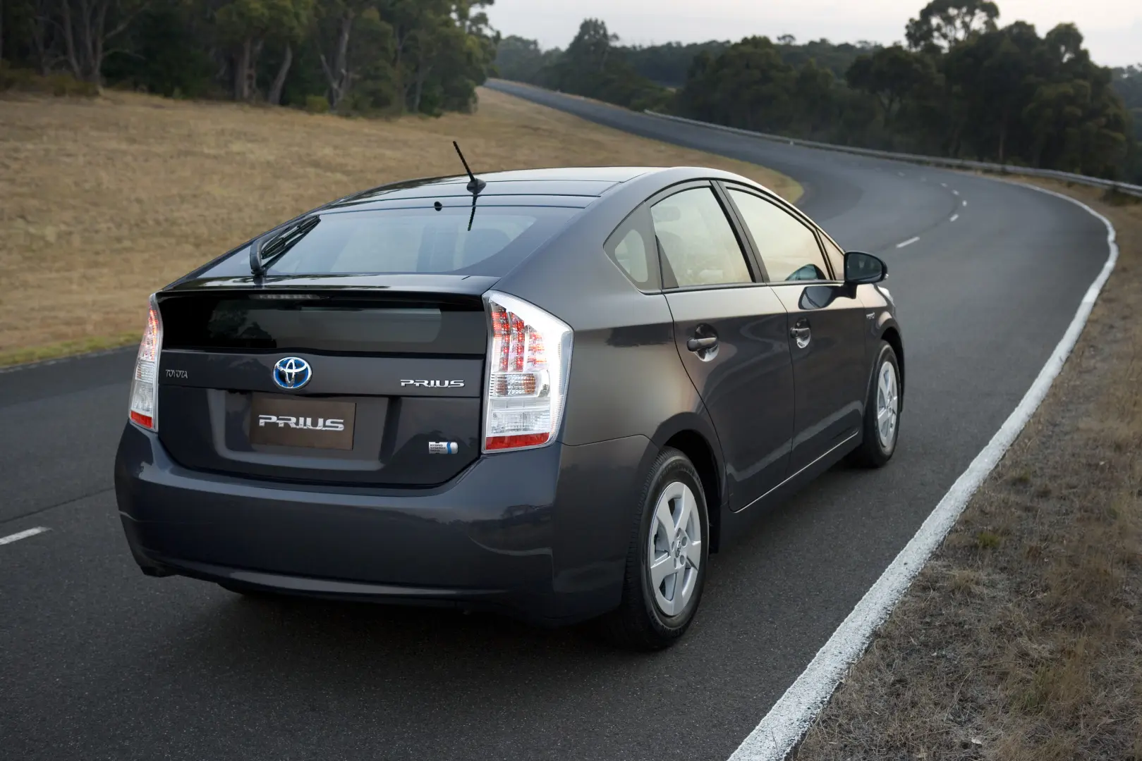 Toyota Prius Prius 1.8 Hybrid Synergy Drive Premium CVT 4