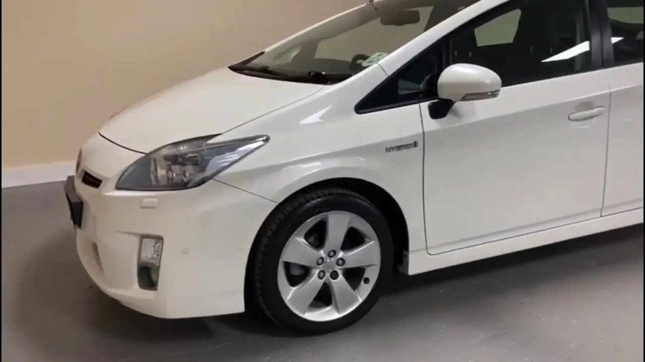Toyota Prius Prius 1.8 VVT-i Elegant CVT 2