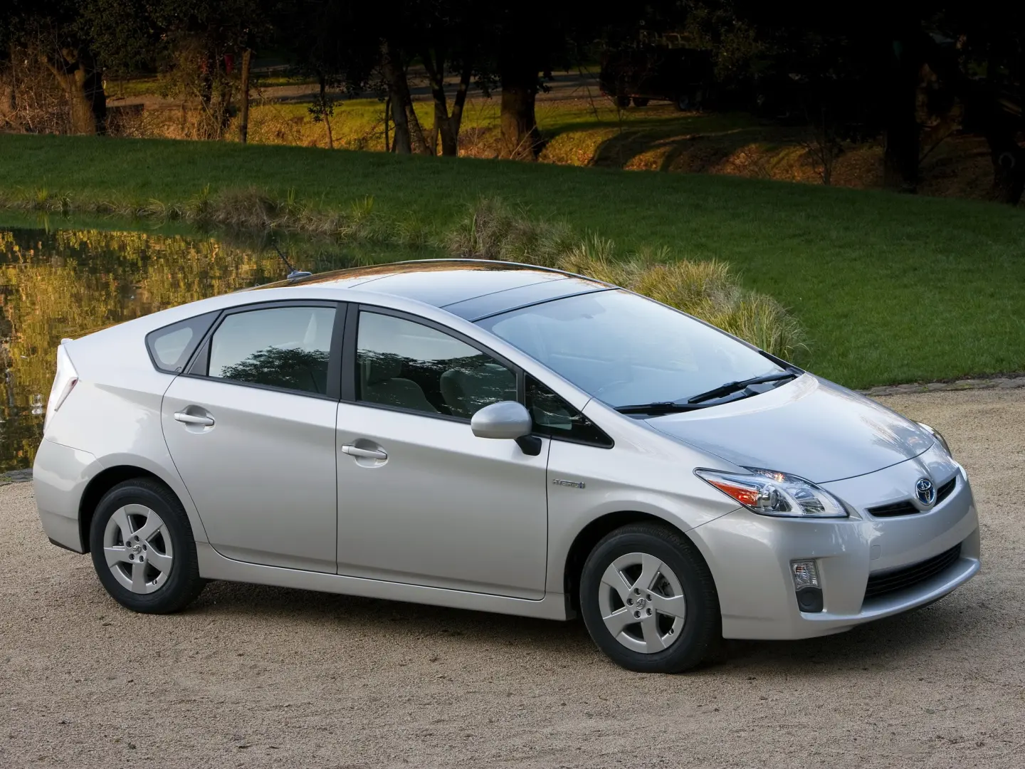 Toyota Prius Prius 1.8 VVT-i Elegant CVT 5