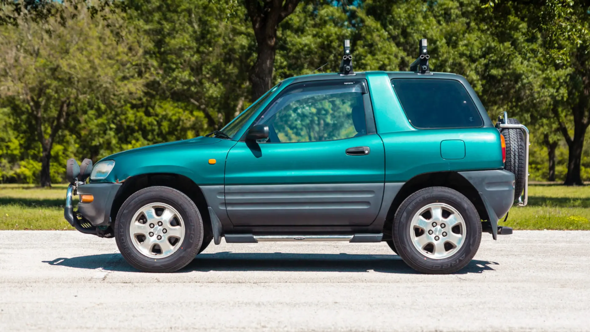 Toyota  Rav 4 2.0 1