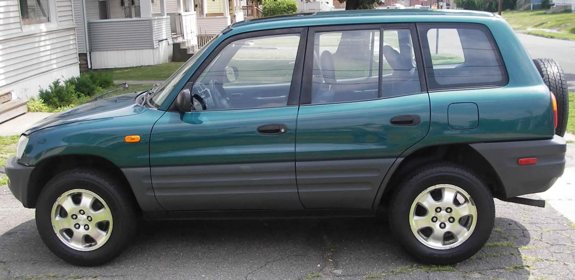 Toyota  Rav 4 2.0 1